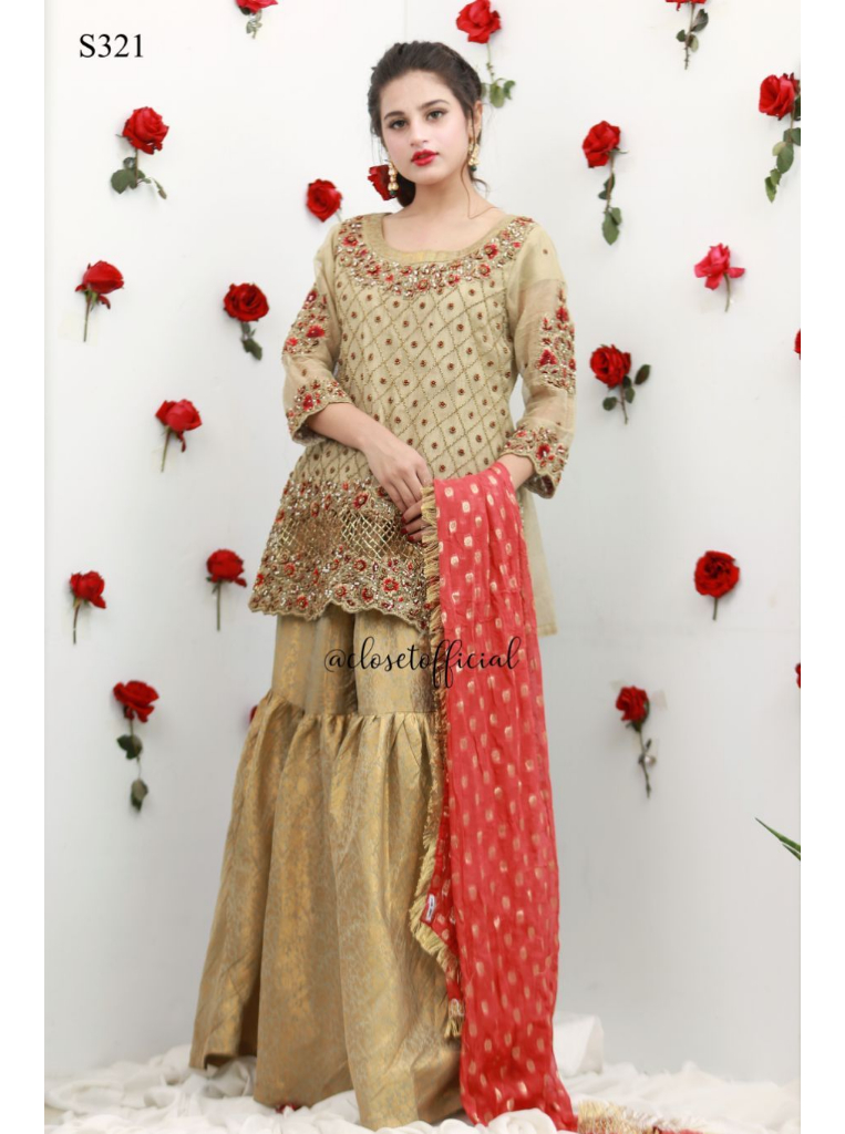 Net Floral Print Attractive Party wear Gown On Rent, Blue at Rs 2200/day in  Ambala